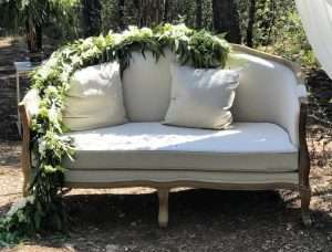 sofá romantic para boda millenial